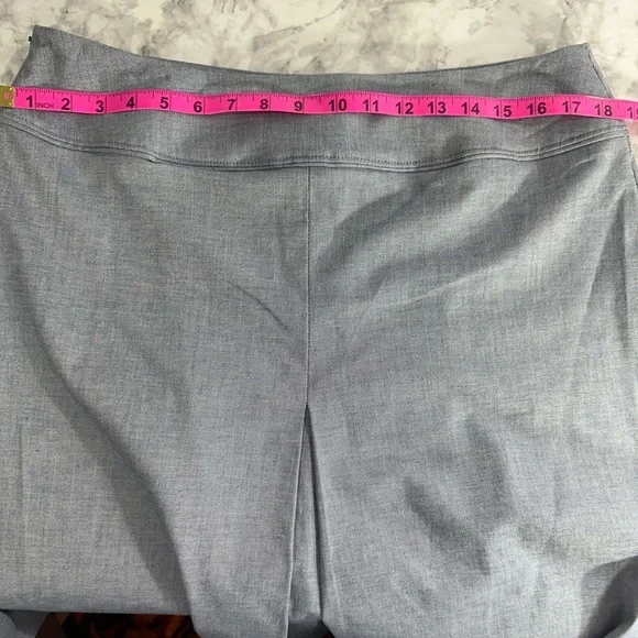 i.e. women’s gray pleat front skirt sz 14 - Picture 3 of 7